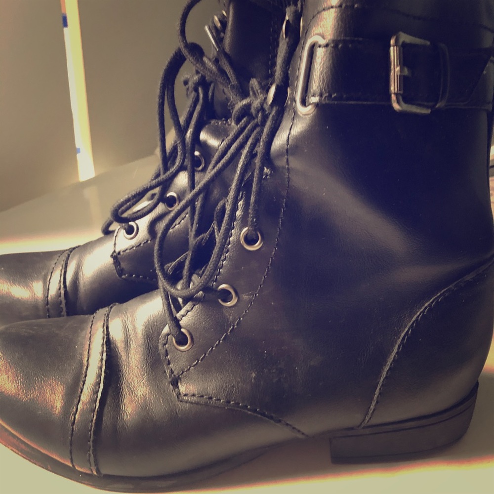 Black combat boots size 6.5